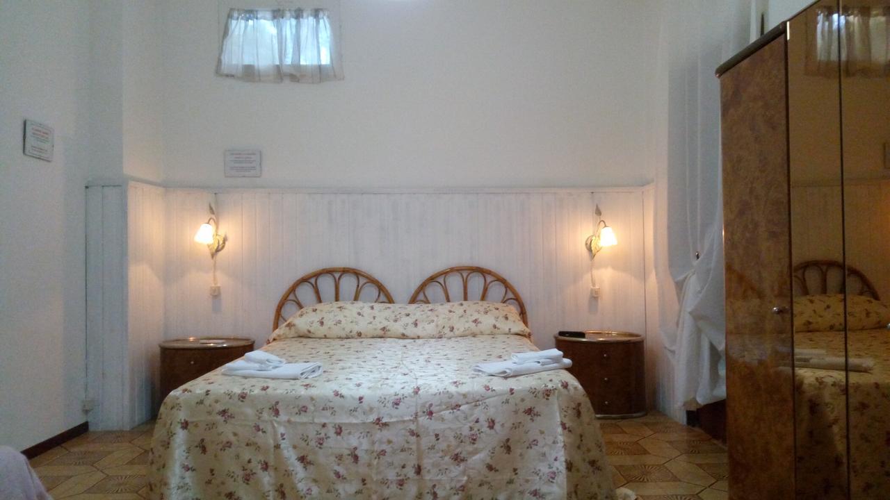 Bed & Breakfast Santa Fara 巴里 外观 照片